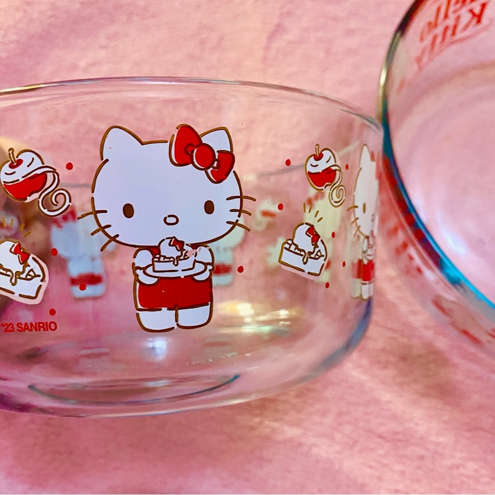 Hello Kitty Pyrex Glass Set Food Storage Red Lids Costco Apple Heart Containers - Picture 12 of 15
